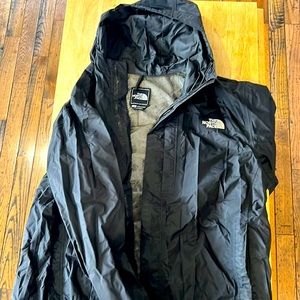 Men’s Northface wind/rain jacket